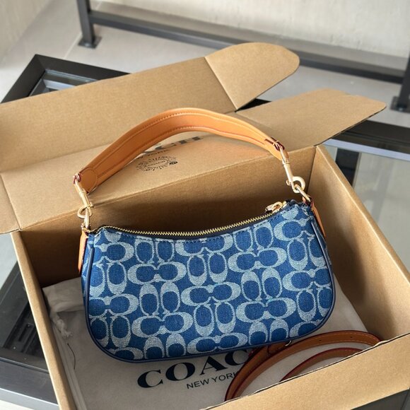 COACH Ashton Baguette Bag In Signature Canvas Denim/Brown CY700 - Picture 2 of 9